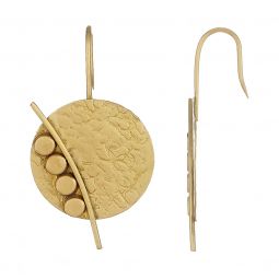 Σκουλαρίκια χειροποίητα κρεμαστά μεταλλικά μήκους 6cm, με κεντρικό σφυρήλατο κυκλικό στοιχειό (διαμέτρου 3,5cm) σε χρώμα χρυσό