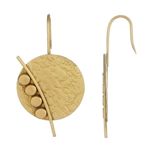 Σκουλαρίκια χειροποίητα κρεμαστά μεταλλικά μήκους 6cm, με κεντρικό σφυρήλατο κυκλικό στοιχειό (διαμέτρου 3,5cm) σε χρώμα χρυσό