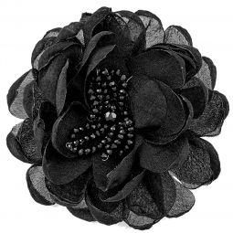 Μπουτονιέρα λουλούδι από ύφασμα διαμέτρου 10cm, σε χρώμα μαύρο.