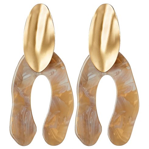 Σκουλαρίκια κρεμαστά, μήκους6cm, από μέταλλο και ρητίνη, με ιδιαίτερο ακανόνιστο σχέδιο σε χρώμα ματ χρυσό,μπέζ